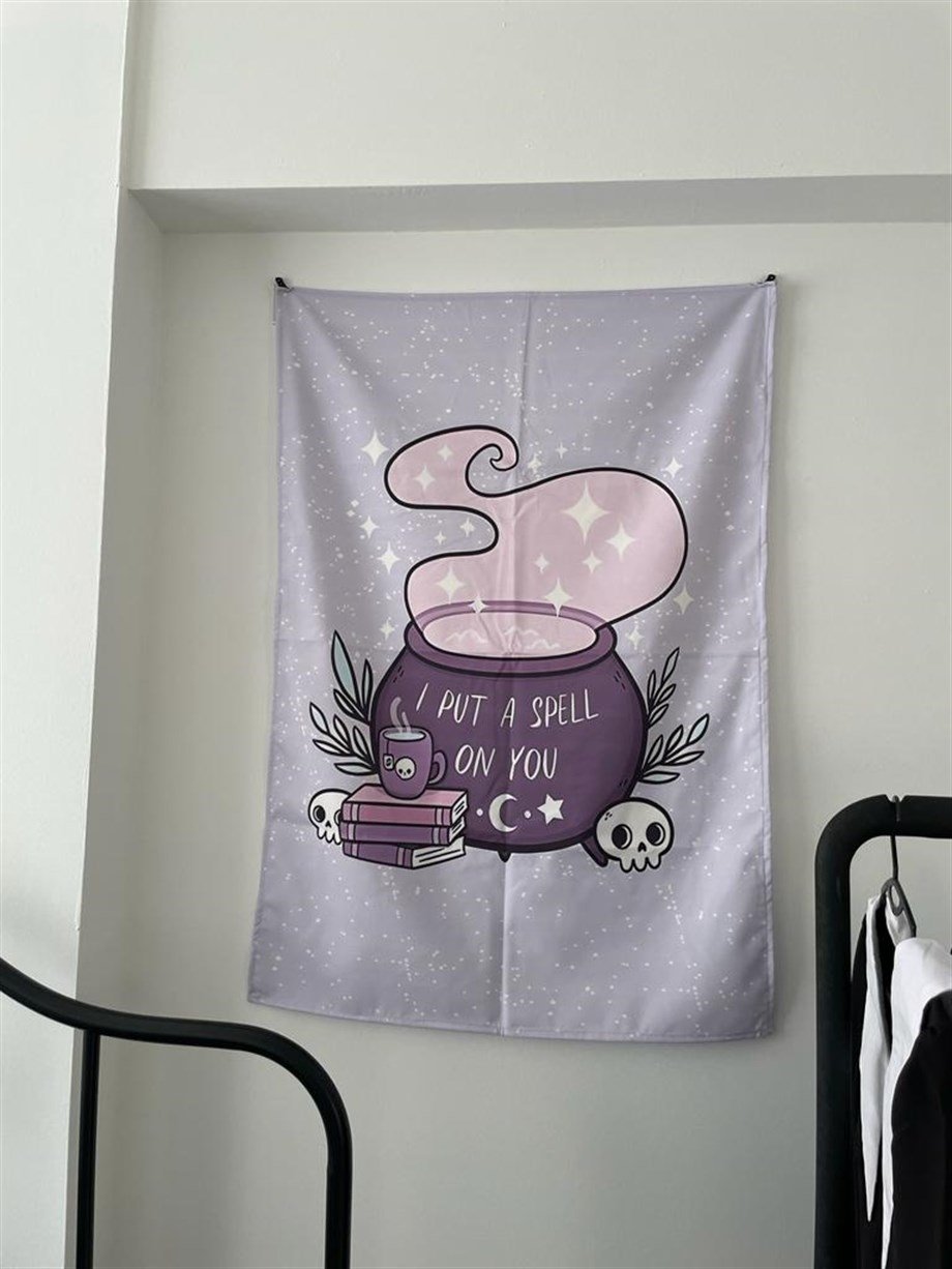 The Witch Cauldron Duvar Örtüsü - Wall Tapestry I 70 x 100 cm