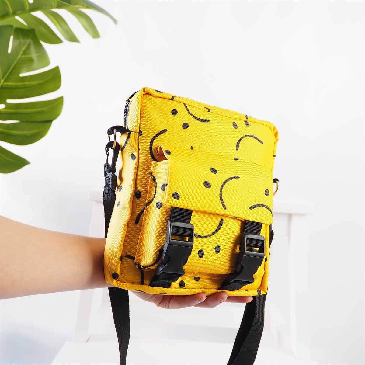 Üzgün Sarı Crossbody Çanta