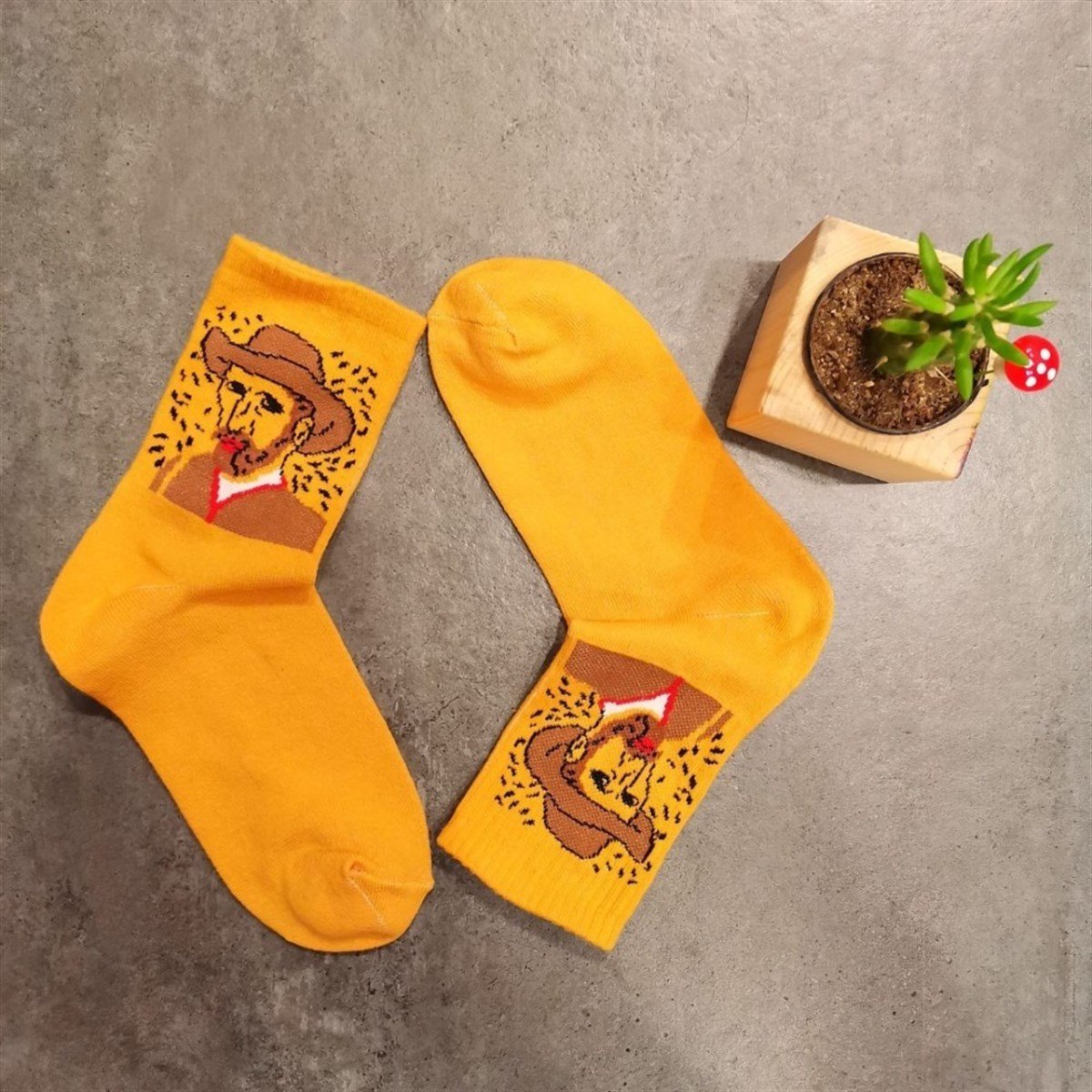 Van Gogh Sarı Çorap