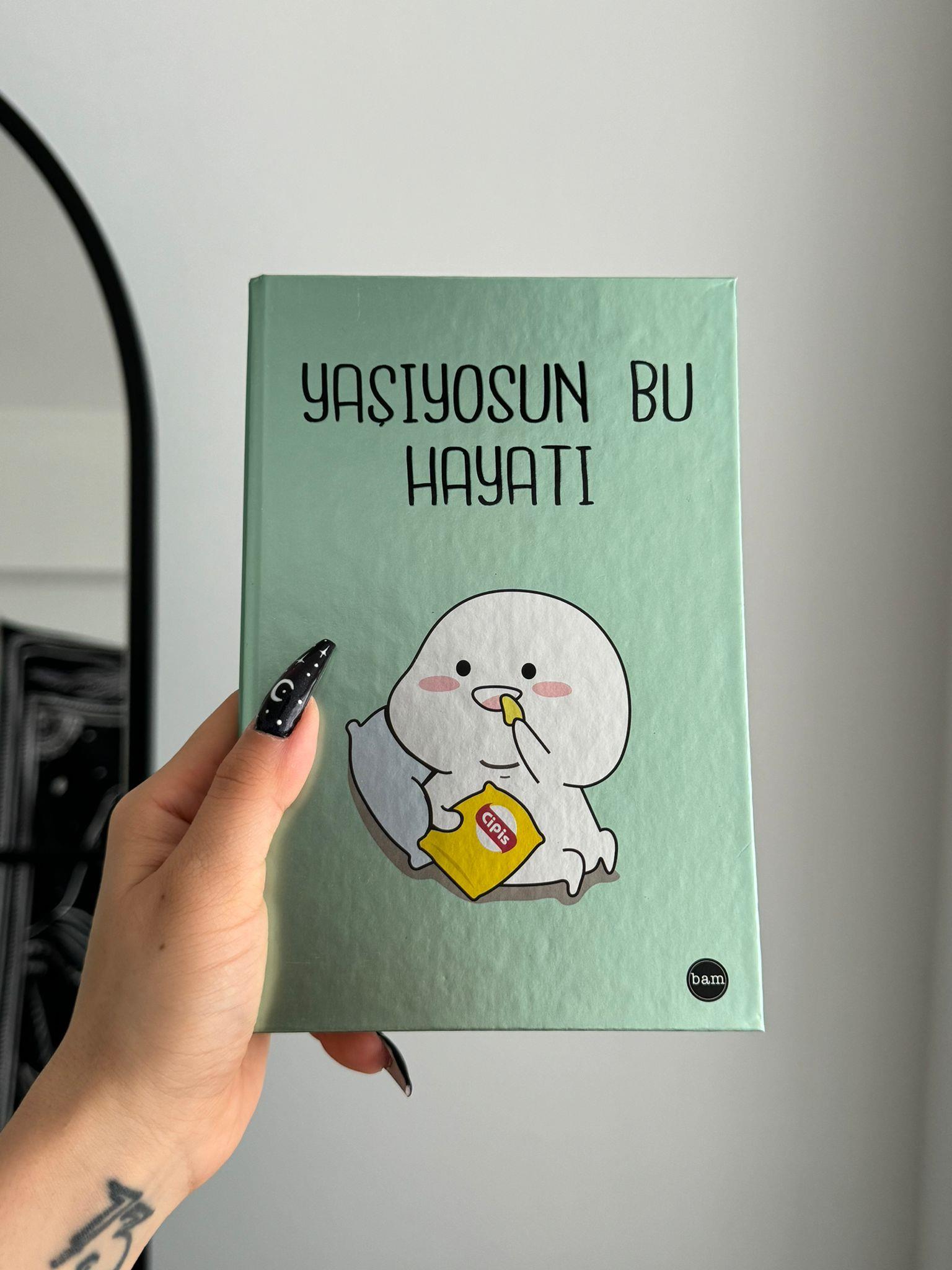 Yaşıyorsun Bu Hayatı Metalik Kapak Lastikli Defter