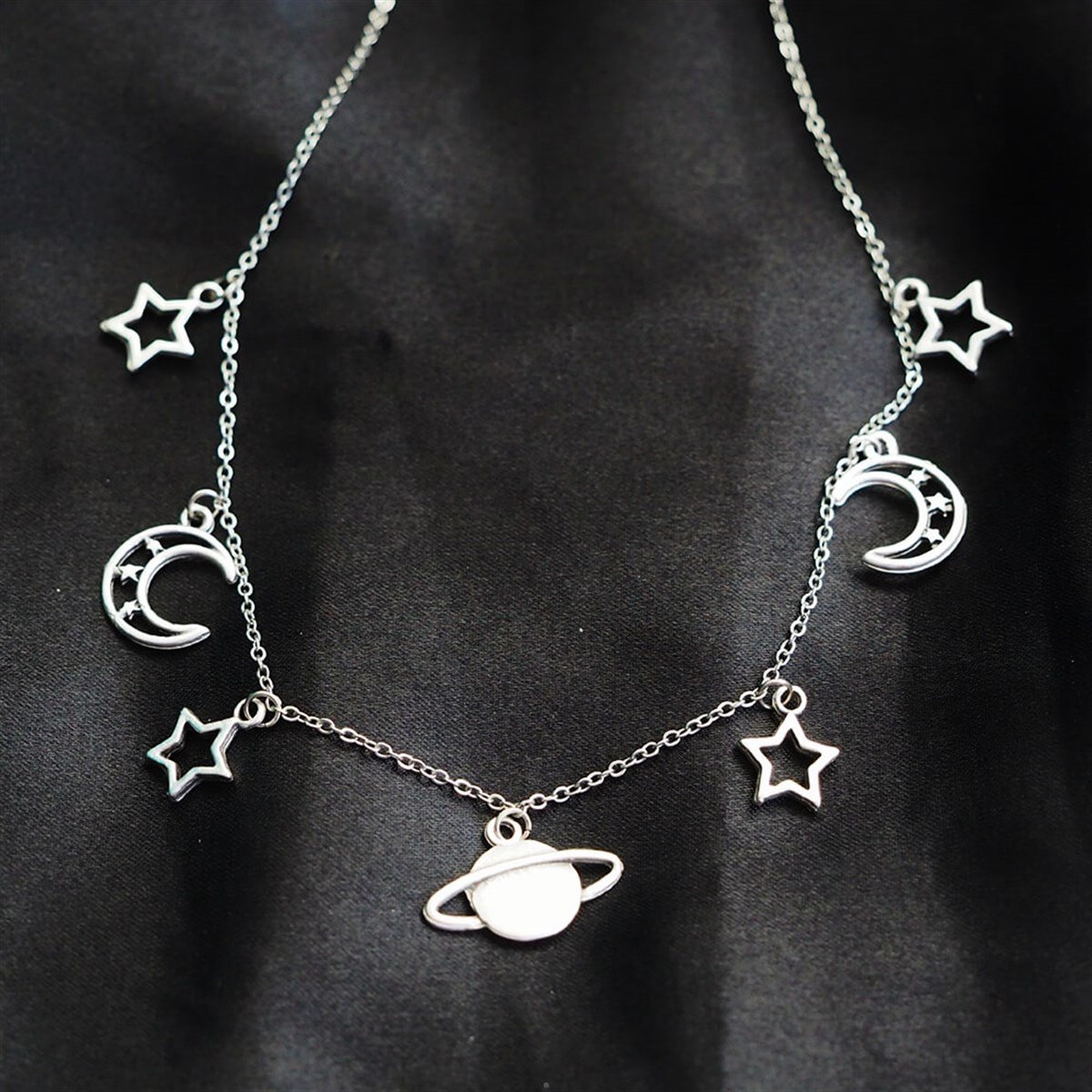 Yıldız Satürn Hilal Dizilimli Kolye