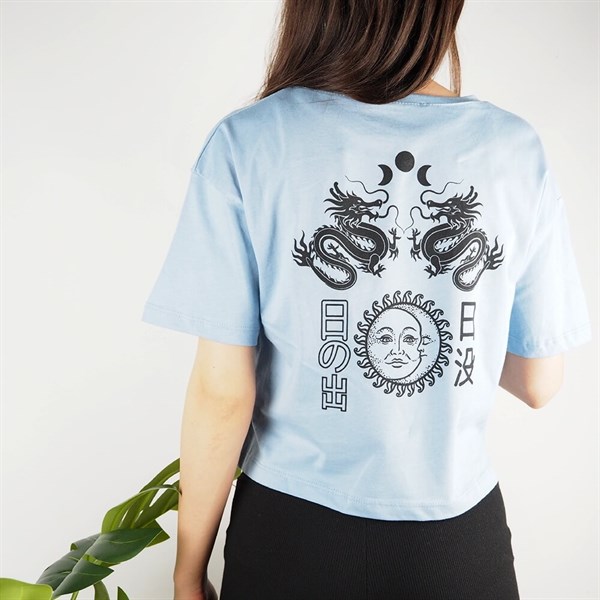 Güneş ve Ejderha Baskılı Mavi Crop T-shirt