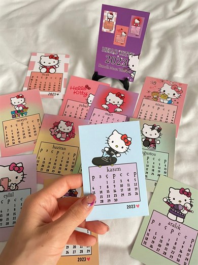 Hello Kitty 2023 Standlı Masa Takvimi