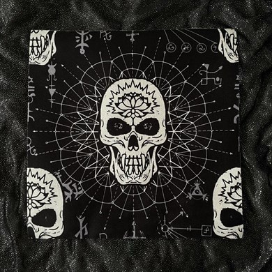 Regin Gothic Skull Tarot Örtüsü - Sunak Bezi
