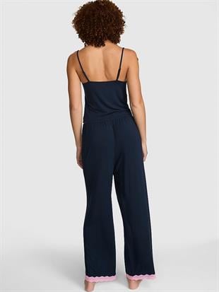 Dantelli Askılı Üst ve Alt Pijama Takımı
