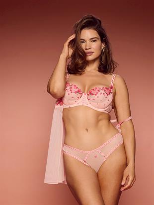 Kurdele Detaylı Brazilian Külot