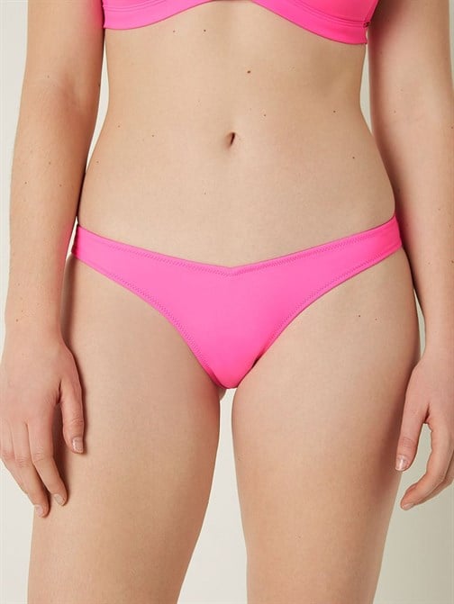Önü V Derin Bacak Kesim Bikini Altı