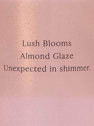 Velvet Petals Işıltılı Vücut Spreyi