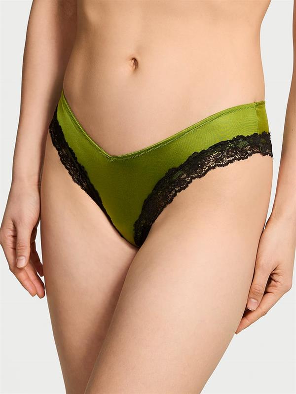 Dantel Kenarlı Derin Bacak Kesim Cheeky Külot