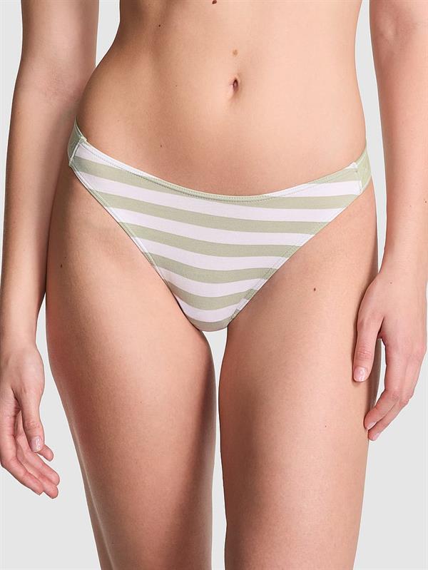 Logolu Pamuklu Derin Bacak Kesim Tanga