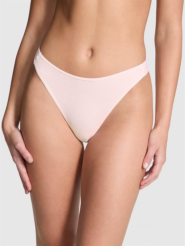 Logolu Pamuklu Derin Bacak Kesim Tanga