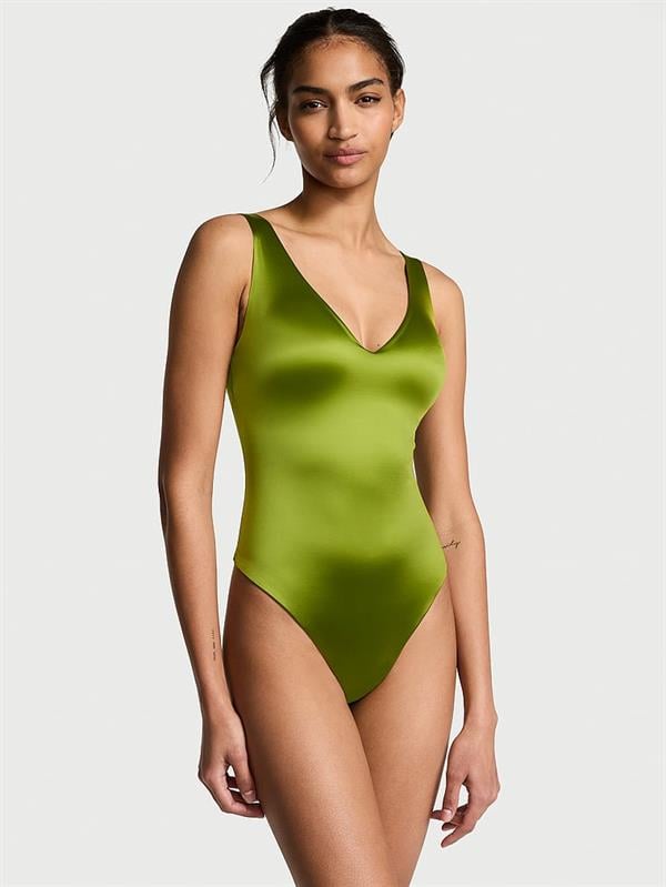 SoSleek™ Pürüzsüzleştirici Derin V Yaka Body