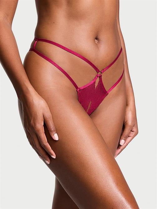 Gül Dantelli Crotchless Tanga