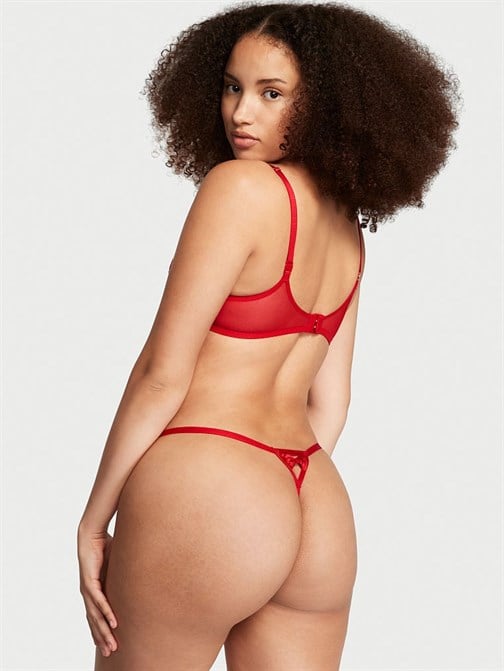 Saten Fiyonklu Dantel V-string Külot