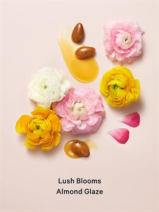 Velvet Petals Vücut Spreyi & Clear Dudak Parlatıcısı – İkili Hediye Seti