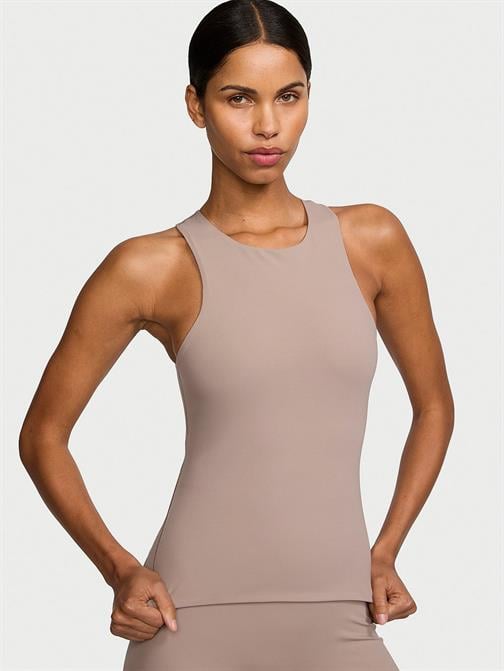 VS Elevate Cut-Out Atlet