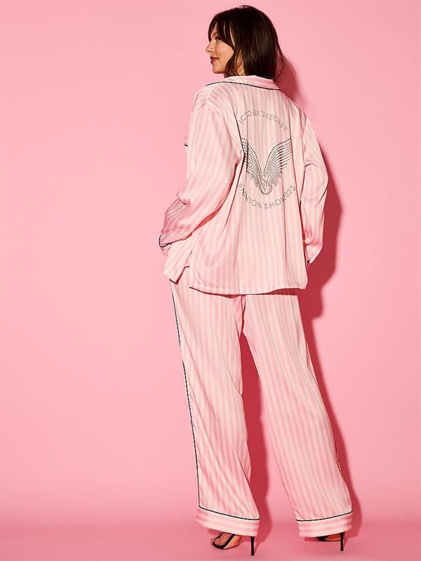 Victoria's Secret Fashion Show '24 Parlak Saten Uzun Pijama Takımı