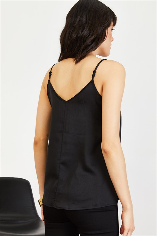 Bianco Lucci Kadın Dantel Detay Askılı Saten Bluz - Siyah