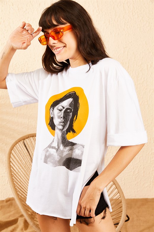 Bianco Lucci Kadın Kol Katlamalı Yan Yırtmaçlı Kadın Baskılı T-Shirt - Beyaz
