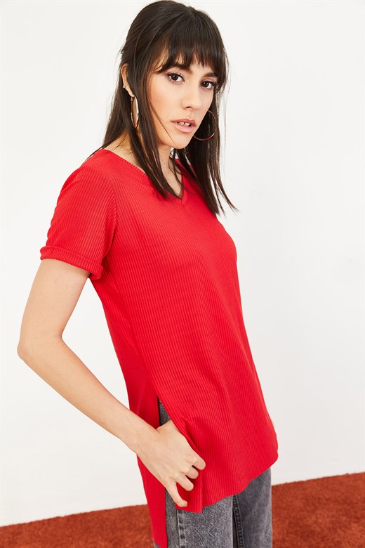 Bianco Lucci Kadın Kol Yan Yırtmaçlı Kol Detay Kaşkorse T-Shirt - Kırmızı
