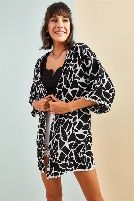 Bianco Lucci Kadın Kolları Dantel Detaylı Desenli Viskon Kimono - Siyah