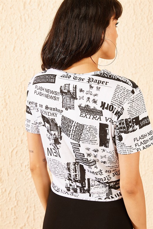 Bianco Lucci Kadn Gazete Baskılı Bağlamalı Kısa T-Shirt - Beyaz