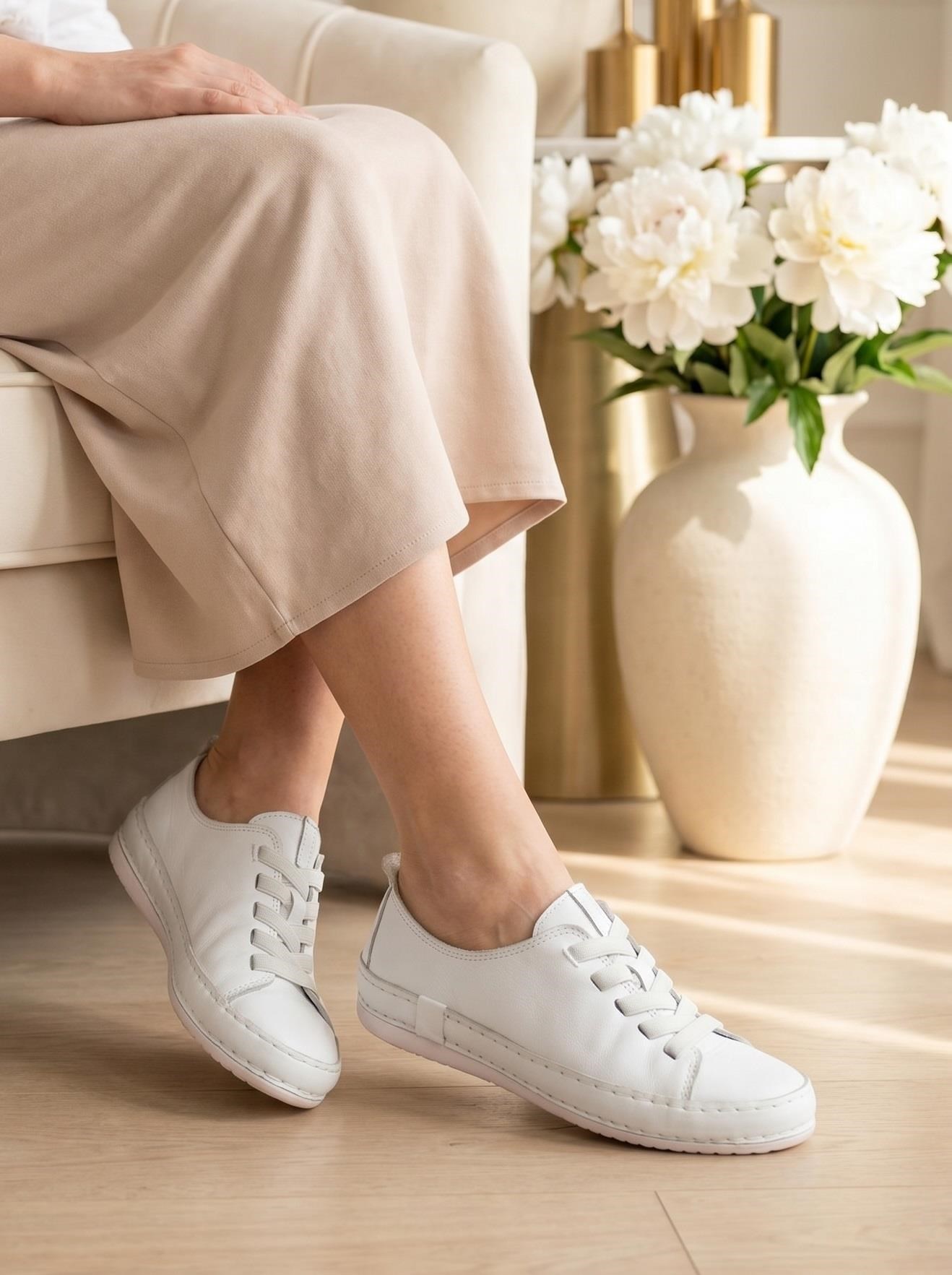Freefoot 12906 Beyaz Hakiki Soft Deri Günlük Kadın Ayakkabı