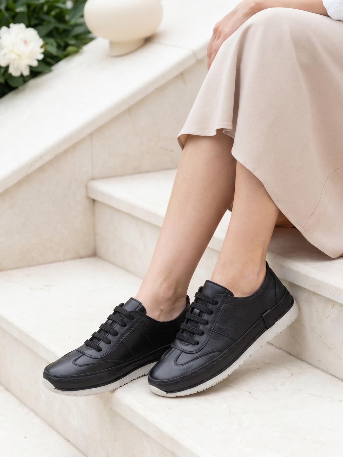 Freefoot 233028 Siyah Hakiki Soft Deri Günlük Kadın Ayakkabı