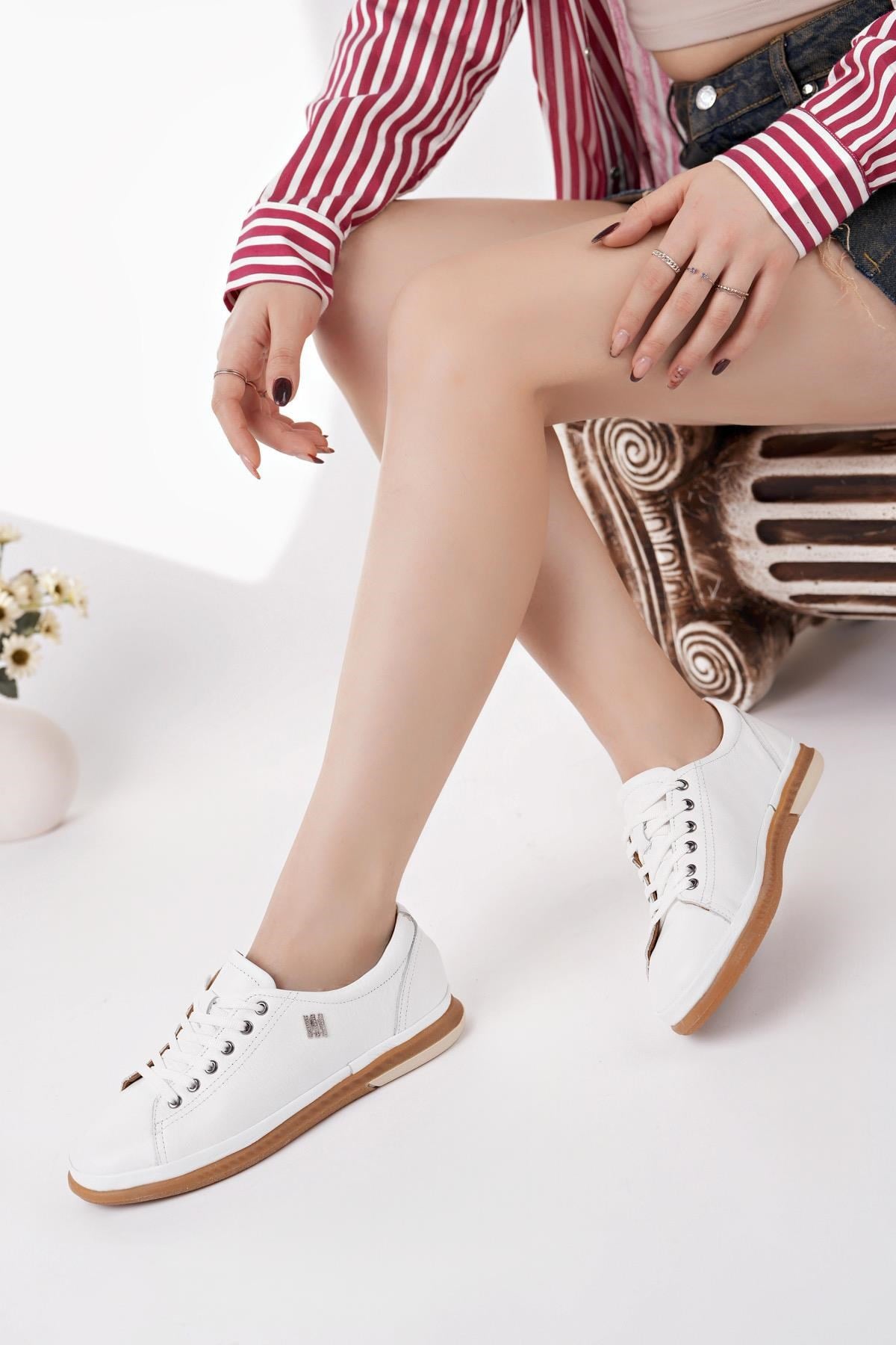 Modessa 160 Beyaz Bağcıklı Hakiki Soft Deri Kadın Ayakkabı