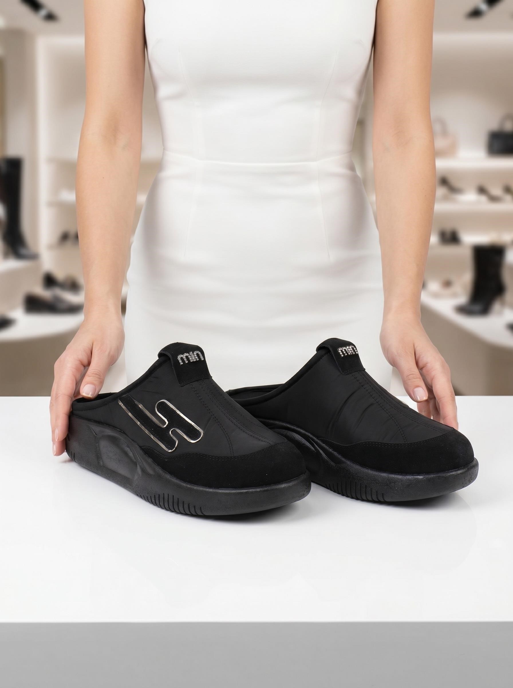 Nesil Shoes Conf 222 Siyah Anatomik Kadın Sabo Terlik