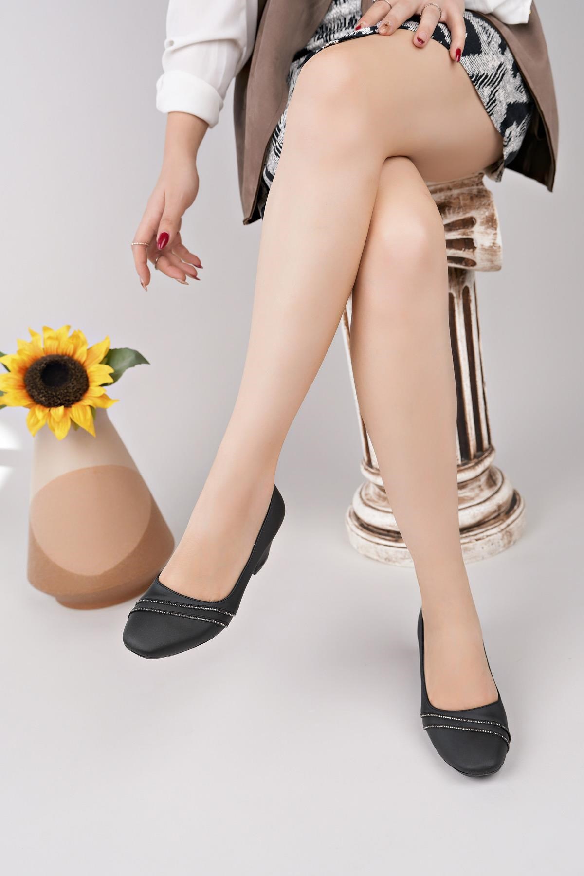 Nesil Shoes Desca 262 Siyah Virgin Topuklu Kadın Ayakkabı