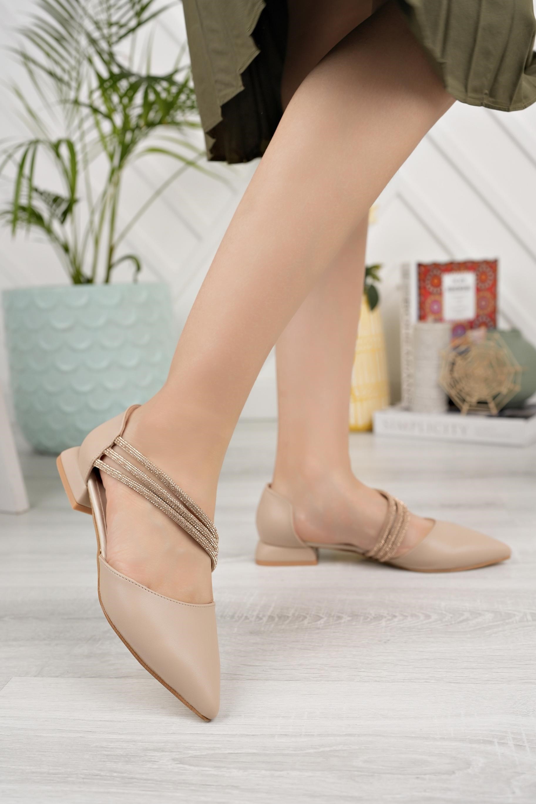 Nesil Shoes Desca 557 Ten Yanı Açık Taş Detaylı Kadın Ayakkabı