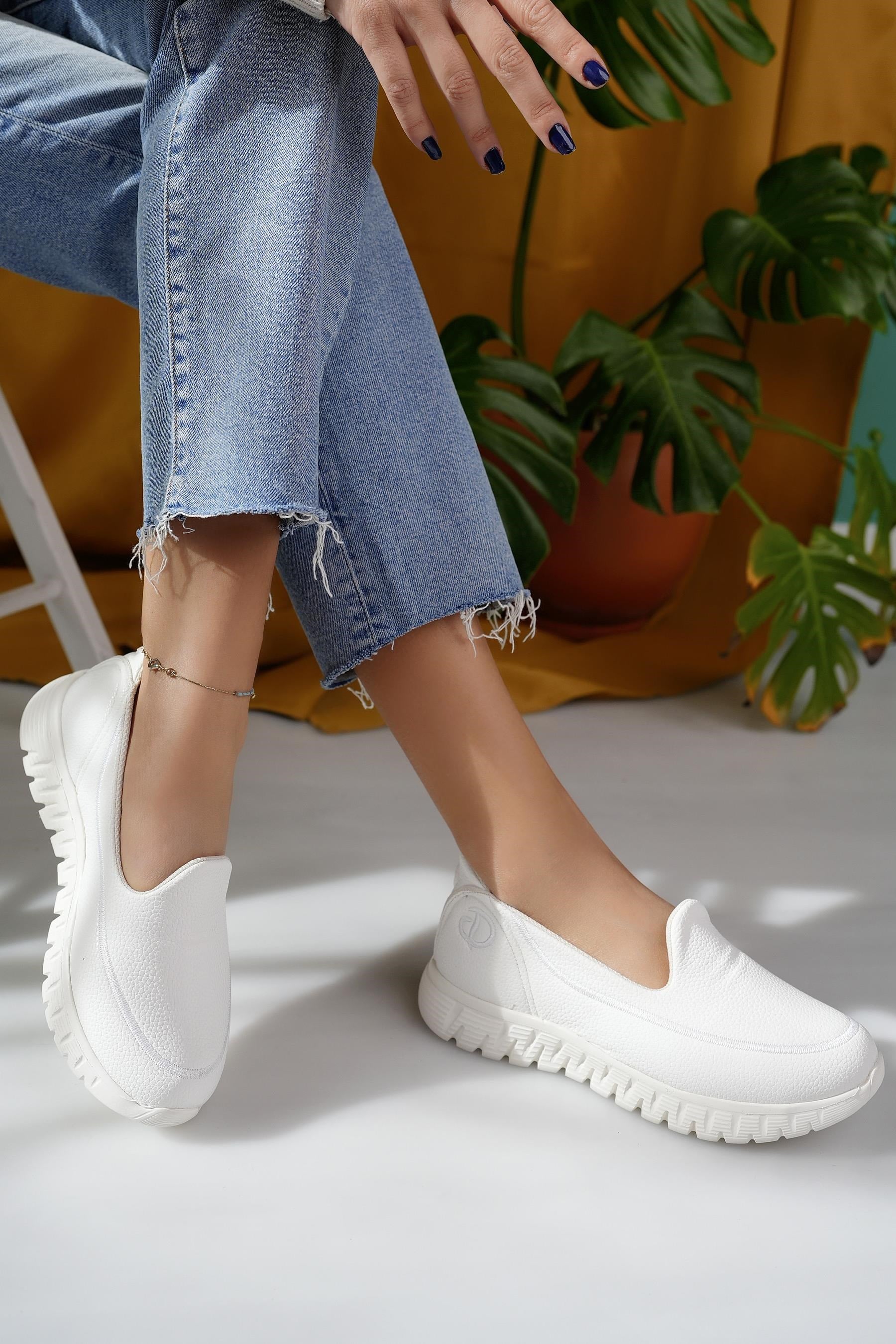 Nesil Shoes Dvm 810 Beyaz Baskı Faylon Taban Kadın Yürüyüş Ayakkabısı