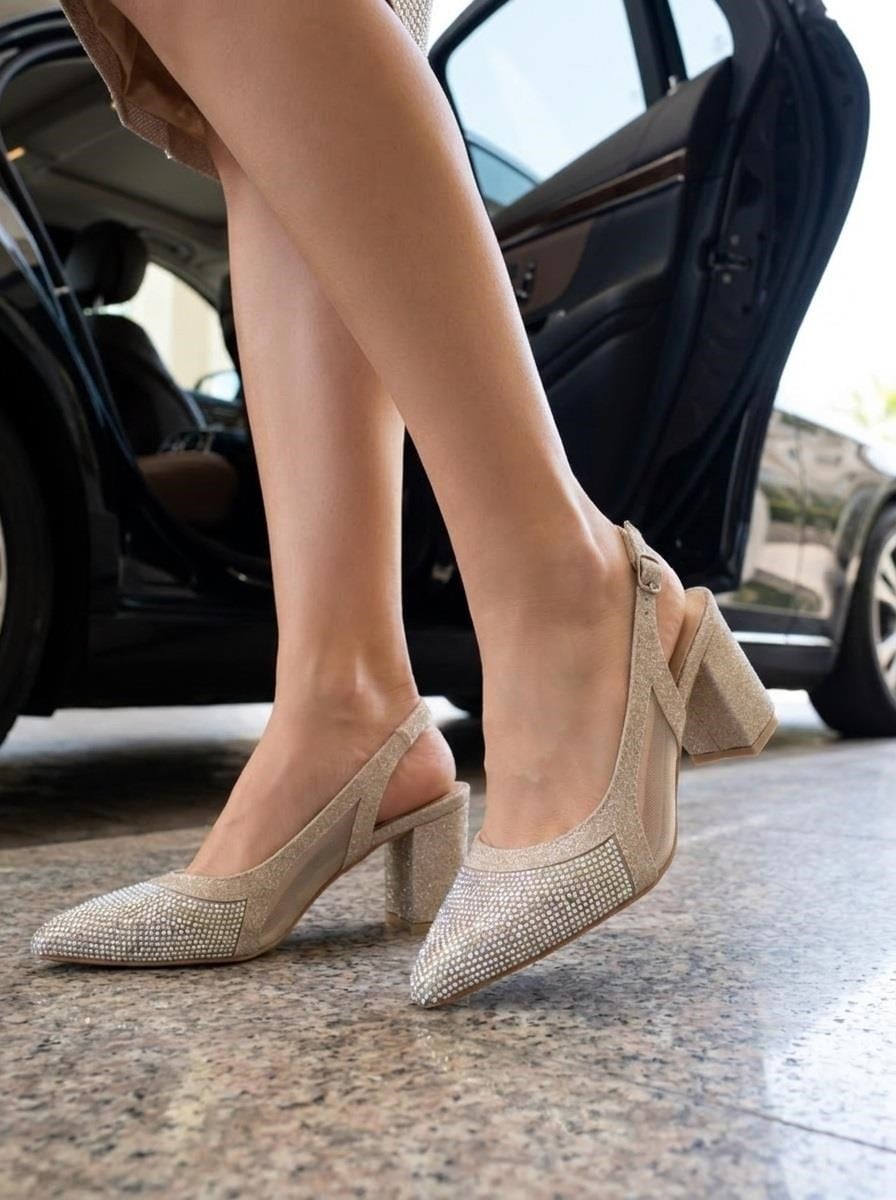 Nesil Shoes Özma 7025 Altın Taşlı Kadın Sandalet