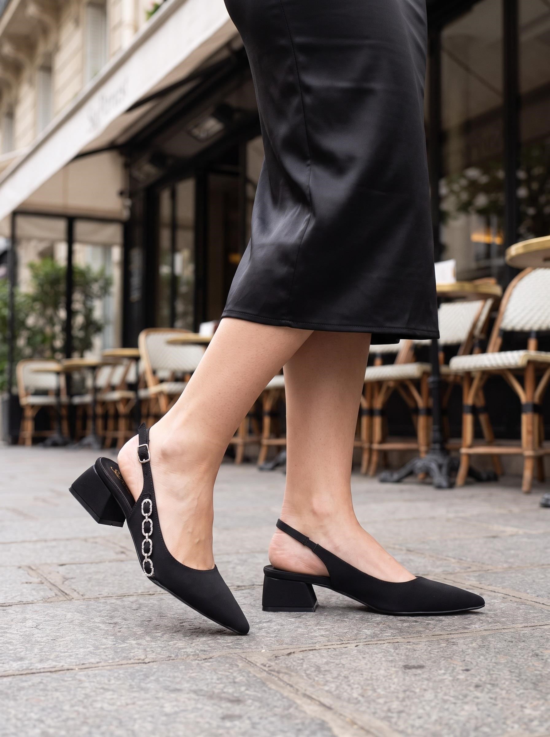 Nesil Shoes Peri 3668 Siyah Saten Kadın Sandalet