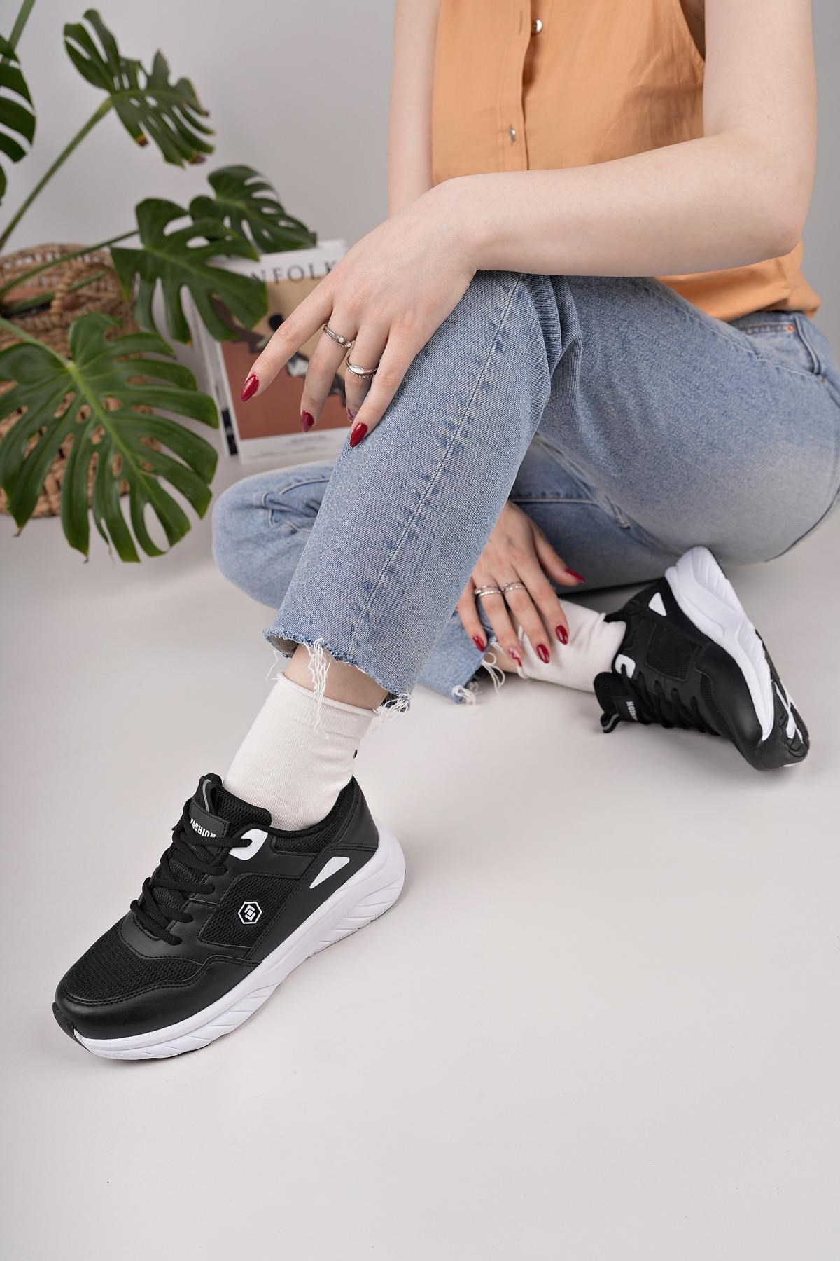 Nesil Shoes Queen 2105 Siyah Beyaz Kadın Senakers