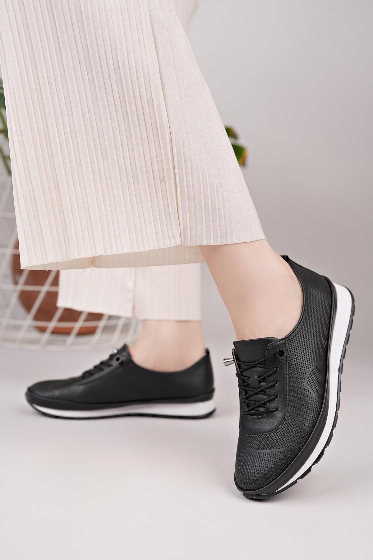 Nesil Shoes Sdf 701-4 Siyah İçi Hakiki Deri Kadın Ayakkabı
