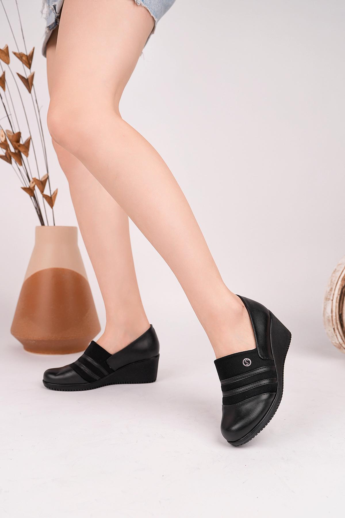 Nesil Shoes Sdf A09  Siyah Dolgu Topuk Kadın Ayakkabı