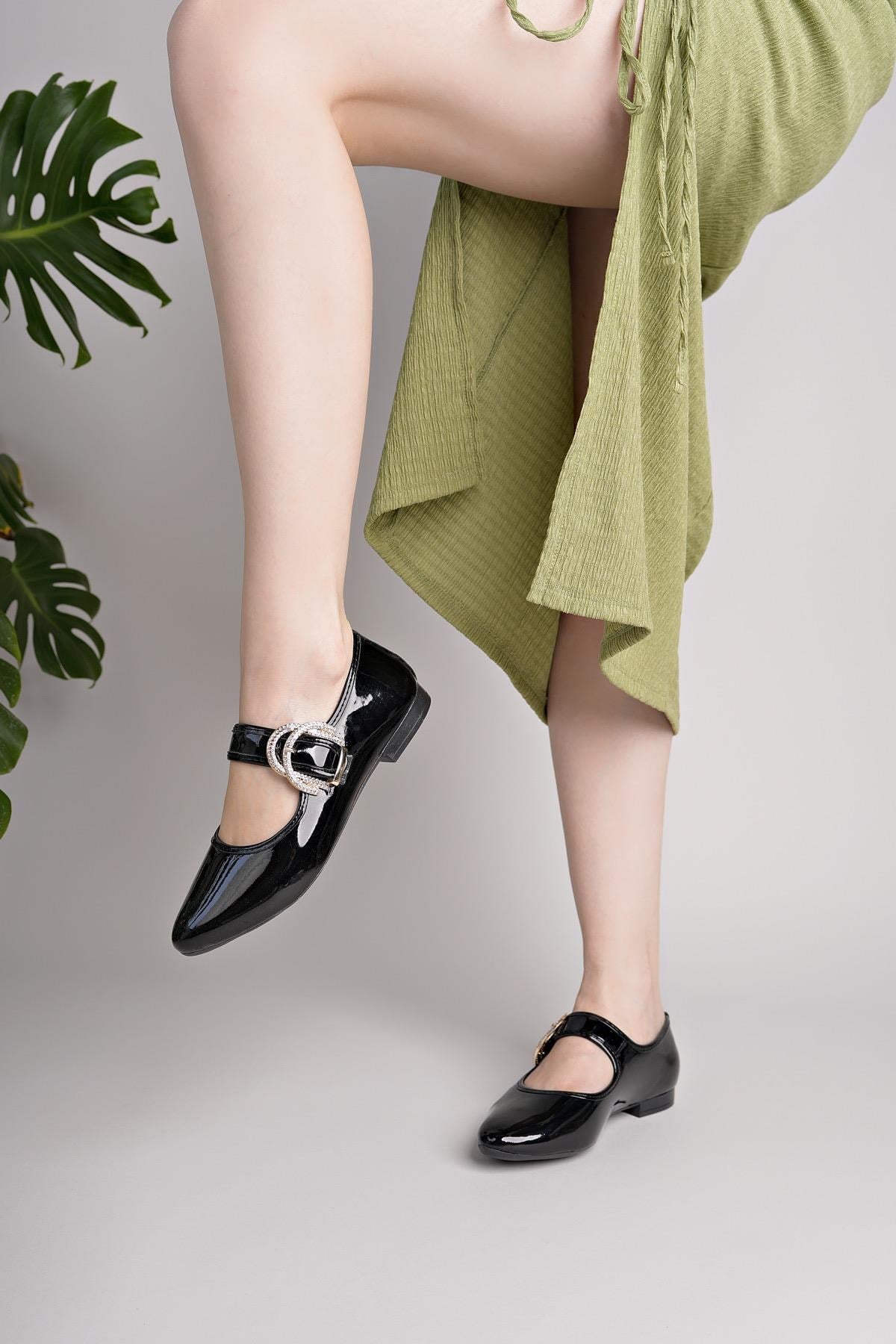 Nesil Shoes Swell 01453 Siyah Rugan Tokası Taşlı Kadın Babet