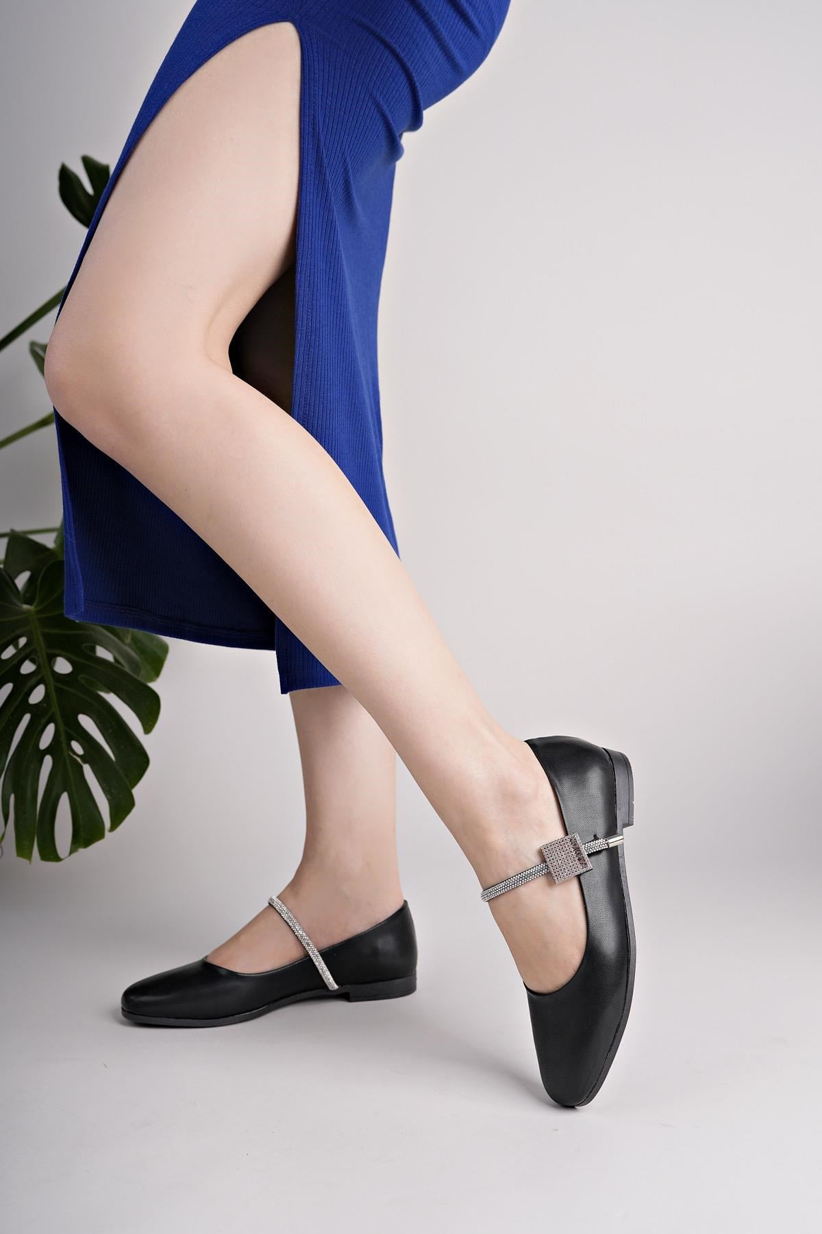 Nesil Shoes Swell 20820 Siyah Tokası Taşlı Kadın Babet