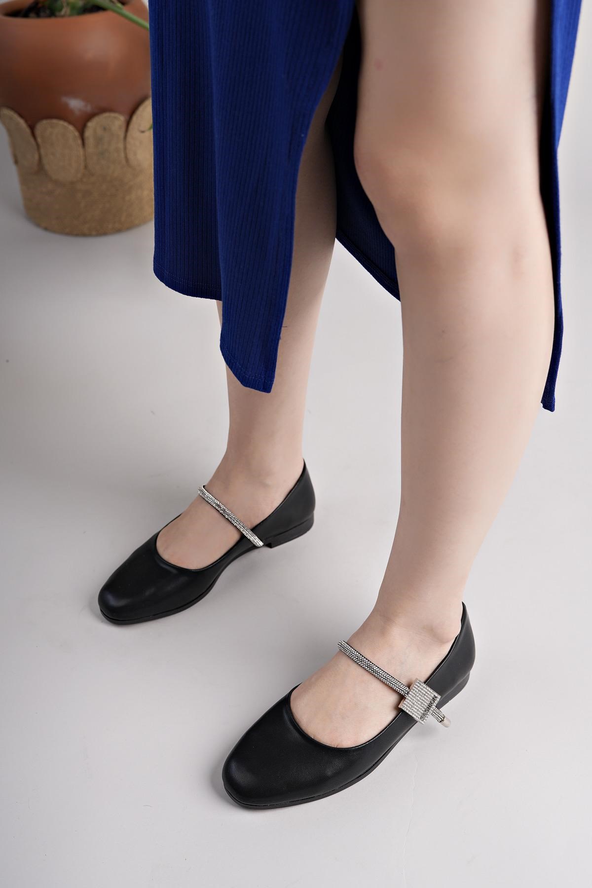 Nesil Shoes Swell 20820 Siyah Tokası Taşlı Kadın Babet