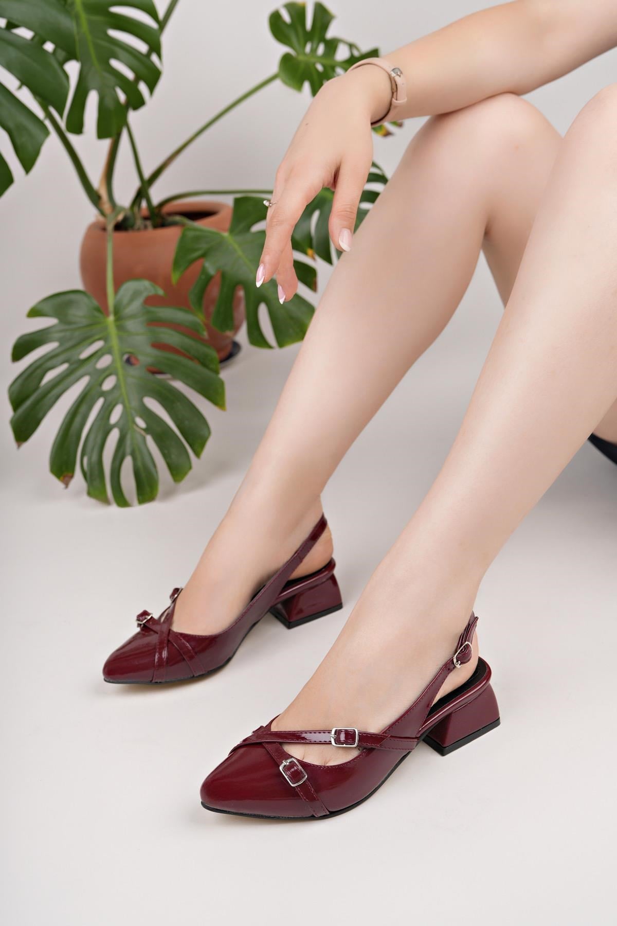Nesil Shoes Uraz 250 Bordo Rugan Çift Tokalı Kadın Sandalet