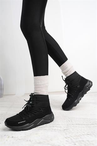 Benetton 11156 Siyah Su Geçirmez Kürklü Kadın Spor Bot