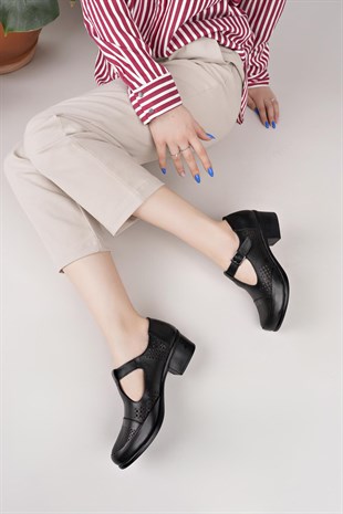 Castle Black 165 Siyah Hakiki Deri Topuklu Kadın Ayakkabı