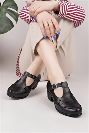 Castle Black 165 Siyah Hakiki Deri Topuklu Kadın Ayakkabı