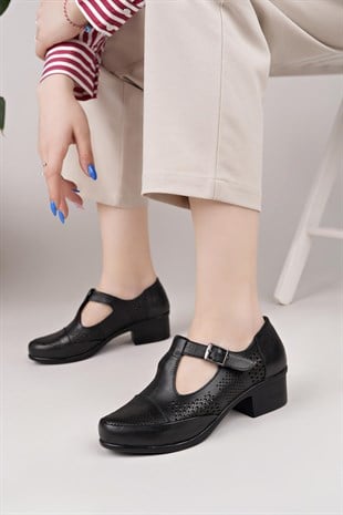 Castle Black 165 Siyah Hakiki Deri Topuklu Kadın Ayakkabı