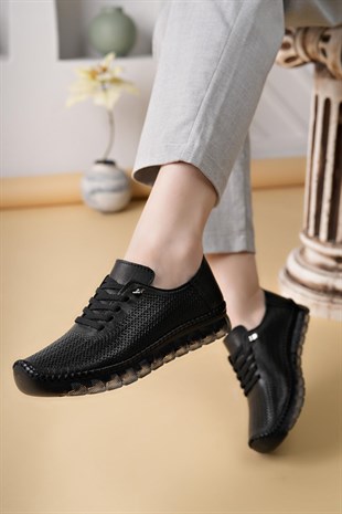 Castle Black 22384 Siyah Hakiki Deri Şeffaf Taban Kadın Sneakers