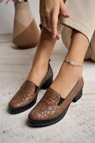 Castle Black 24604 Taba Hakiki Deri Topuklu Kadın Ayakkabı