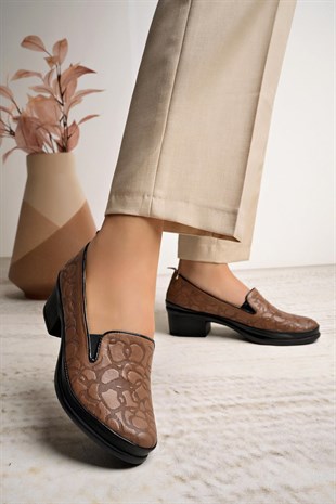 Castle Black 24604 Taba Hakiki Deri Topuklu Kadın Ayakkabı