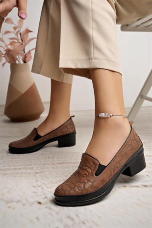 Castle Black 24604 Taba Hakiki Deri Topuklu Kadın Ayakkabı